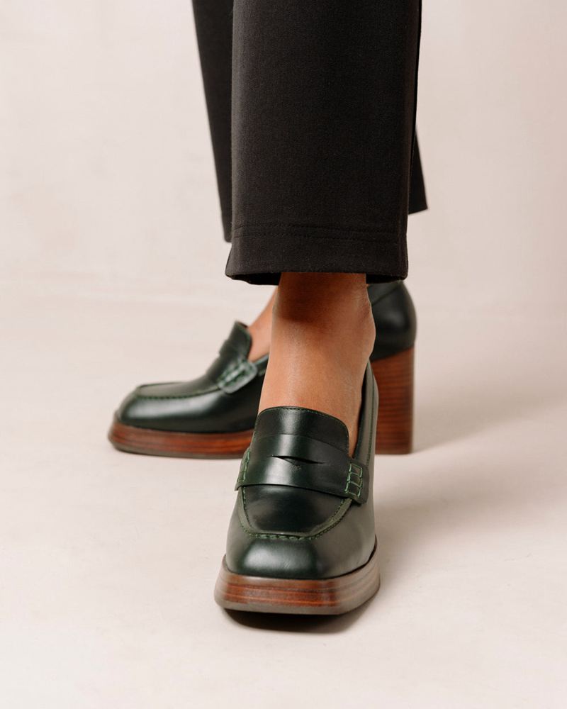 Green Alohas Busy Leather Women's Loafers | HTQIB2849