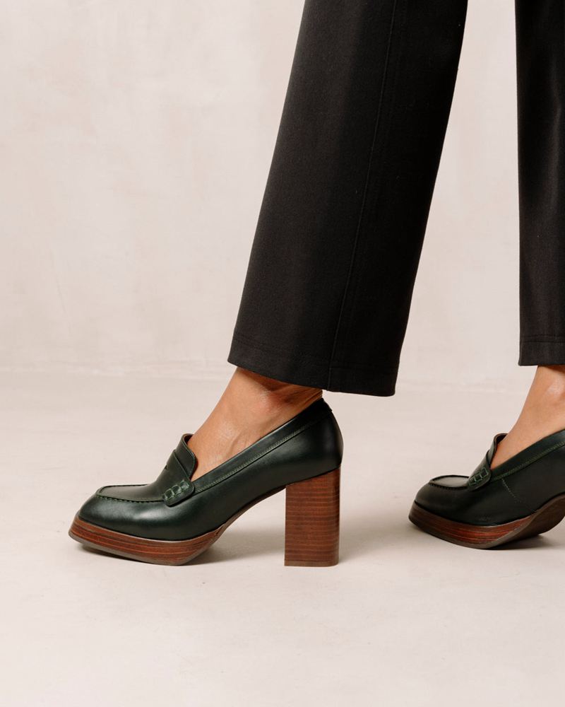 Green Alohas Busy Leather Women's Loafers | HTQIB2849