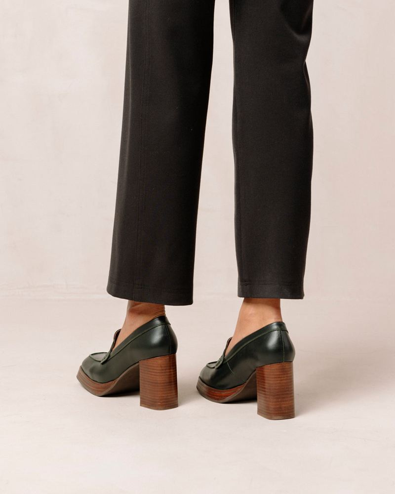 Green Alohas Busy Leather Women's Loafers | HTQIB2849