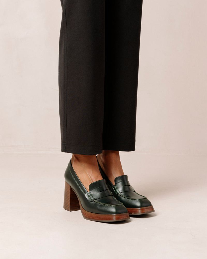 Green Alohas Busy Leather Women's Loafers | HTQIB2849