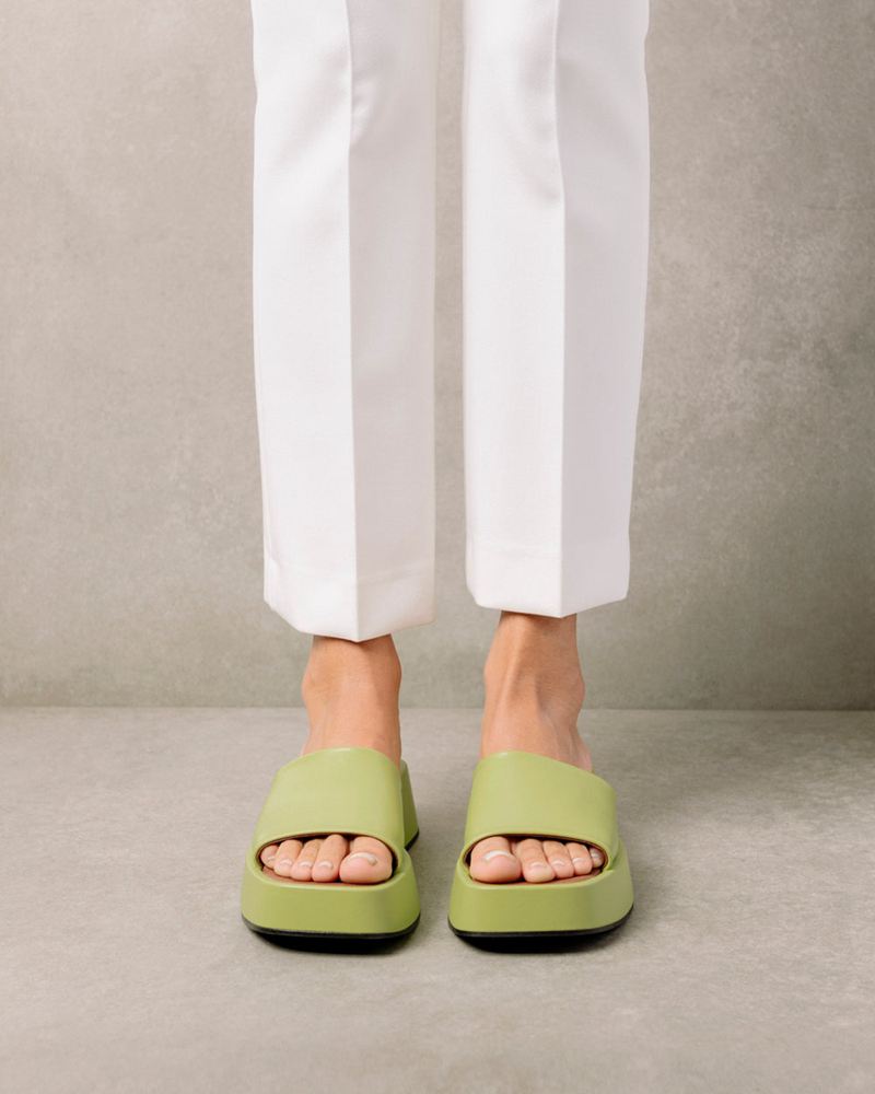 Green Alohas Janice Women's Sandals | MTONA3917