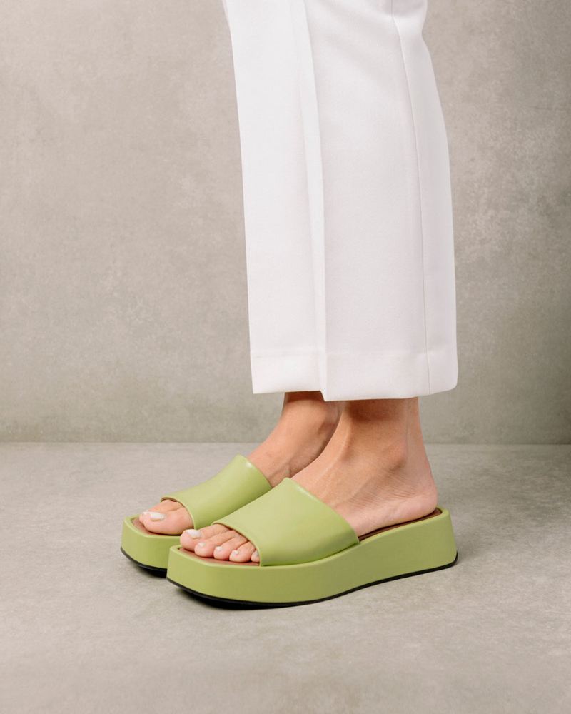 Green Alohas Janice Women's Sandals | MTONA3917