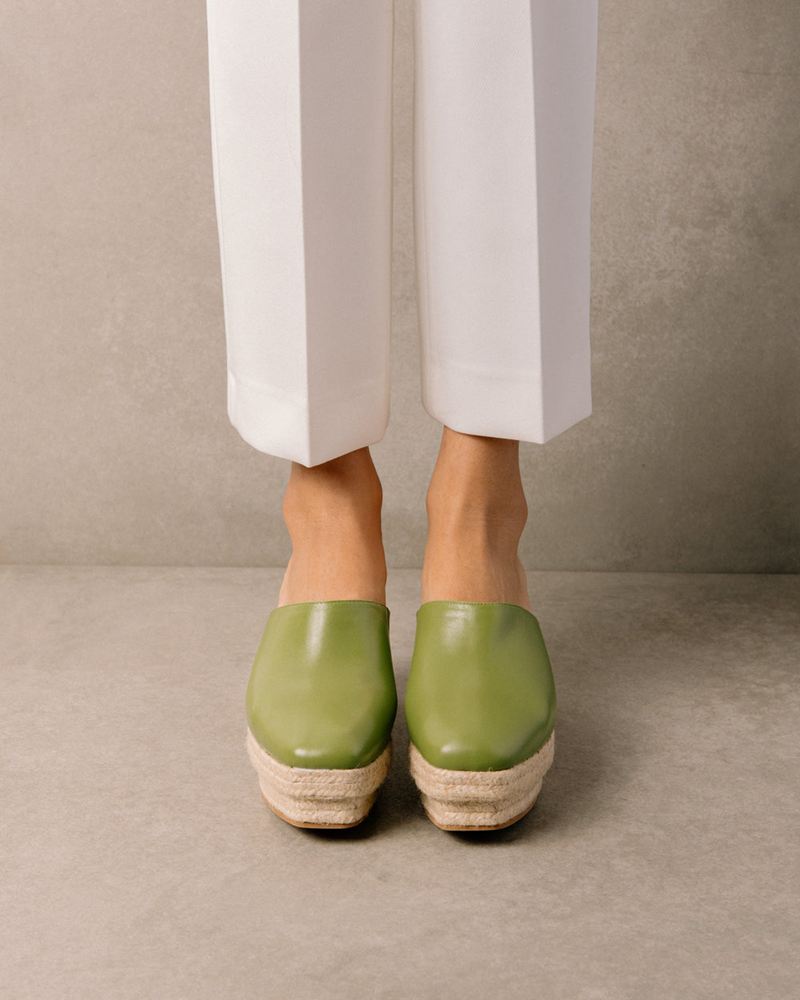 Green Alohas Pico Leather Women's Mules | KVXHZ2975