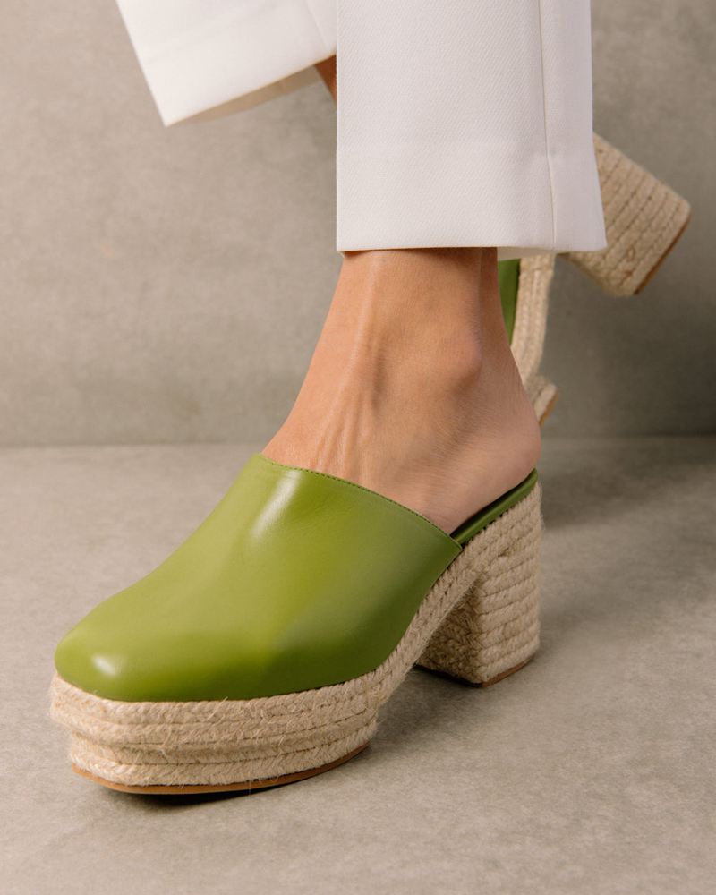 Green Alohas Pico Leather Women's Mules | KVXHZ2975