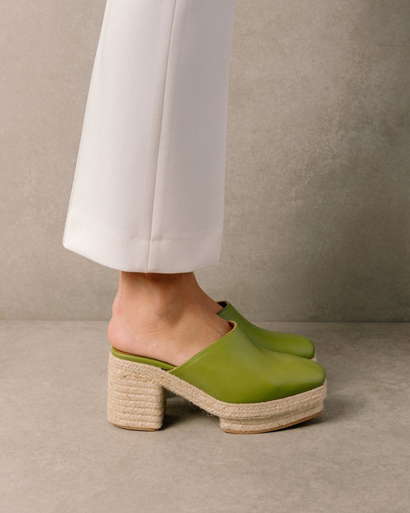 Green Alohas Pico Leather Women's Mules | KVXHZ2975