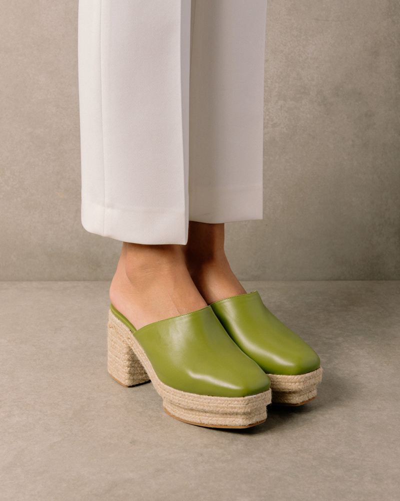 Green Alohas Pico Leather Women's Mules | KVXHZ2975