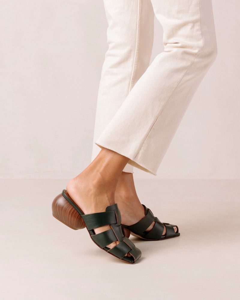 Green Alohas Ruby Leather Women's Mules | XWSEP1795