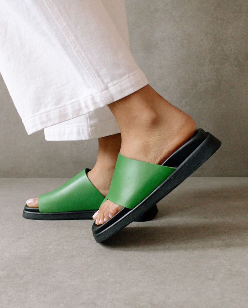 Green Alohas Toe Ring Flop Women's Sandals | UNZFQ3624