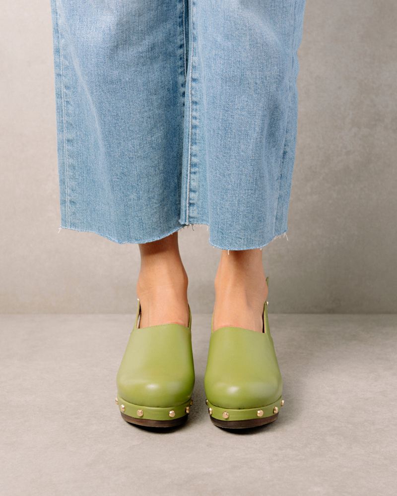 Green Alohas Vinyl Leather Women's Mules | SKLYQ0916