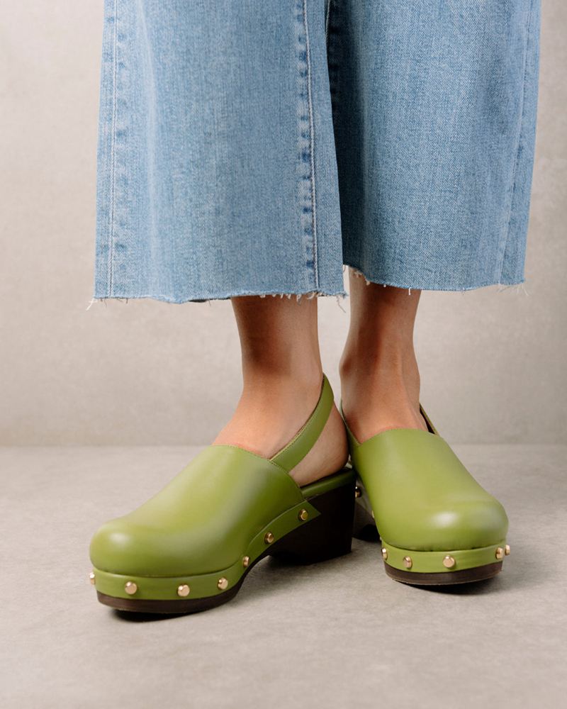 Green Alohas Vinyl Leather Women's Mules | SKLYQ0916