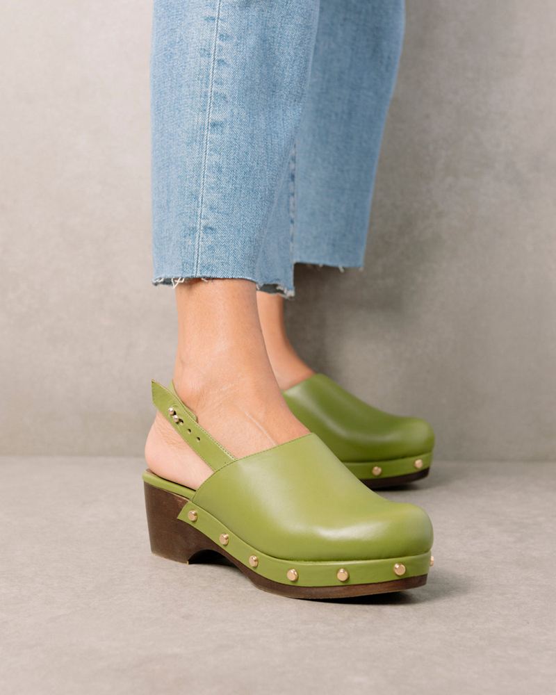 Green Alohas Vinyl Leather Women\'s Mules | SKLYQ0916