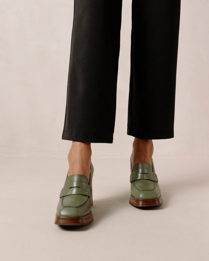 Olive Alohas Busy Leather Women's Loafers | JNCBZ1453