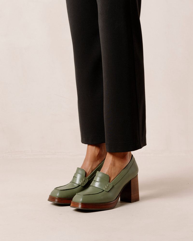 Olive Alohas Busy Leather Women's Loafers | JNCBZ1453