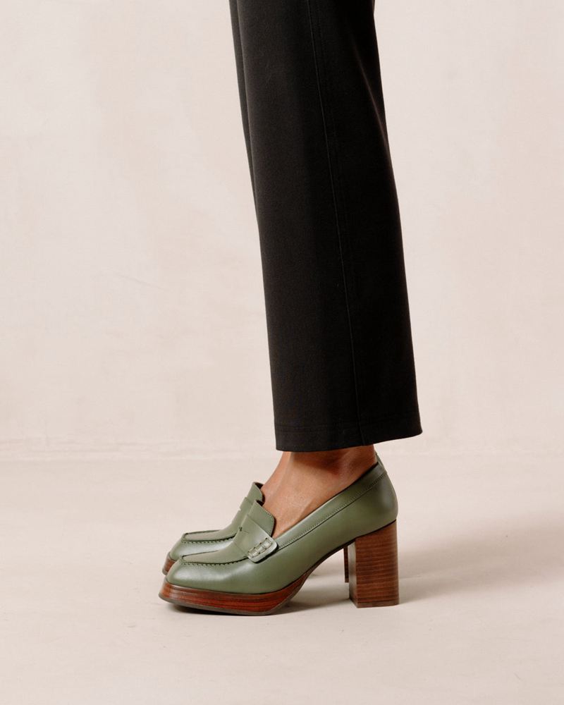 Olive Alohas Busy Leather Women's Loafers | JNCBZ1453