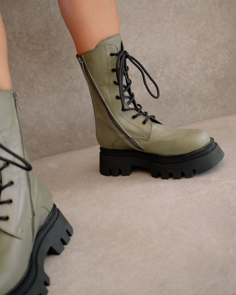 Olive Alohas Globetrotter Leather Women's Combat Boots | YMVJC3018