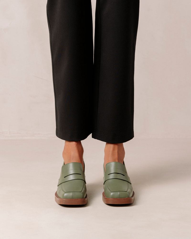 Olive Alohas Roxanne Leather Women's Loafers | JPDGC4827