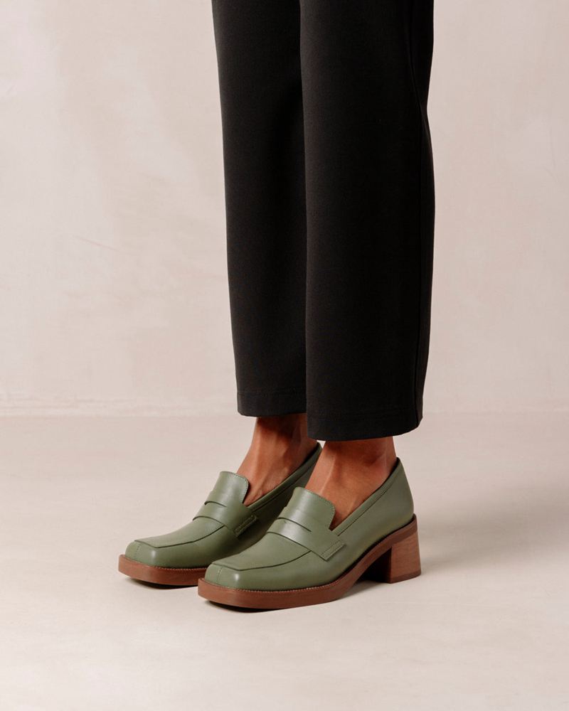 Olive Alohas Roxanne Leather Women's Loafers | JPDGC4827