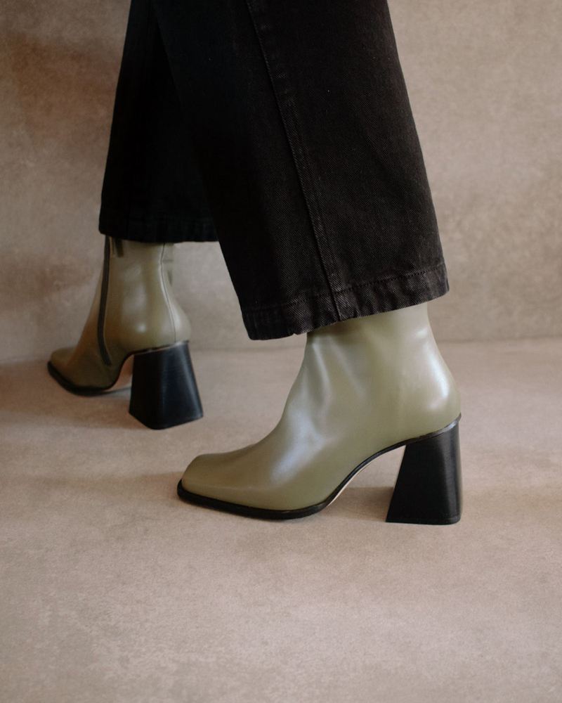 Olive Alohas South Leather Women's Ankle Boots | HTOQX8476