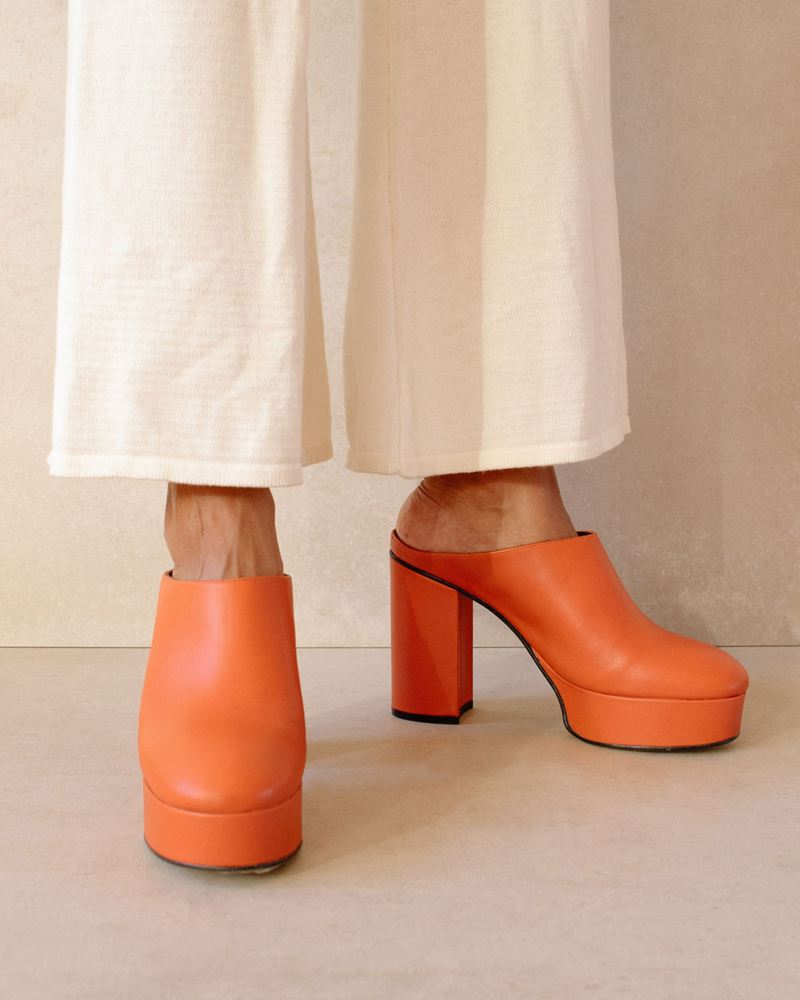 Orange Alohas Clock Out Women's Mules | LMCAF4708