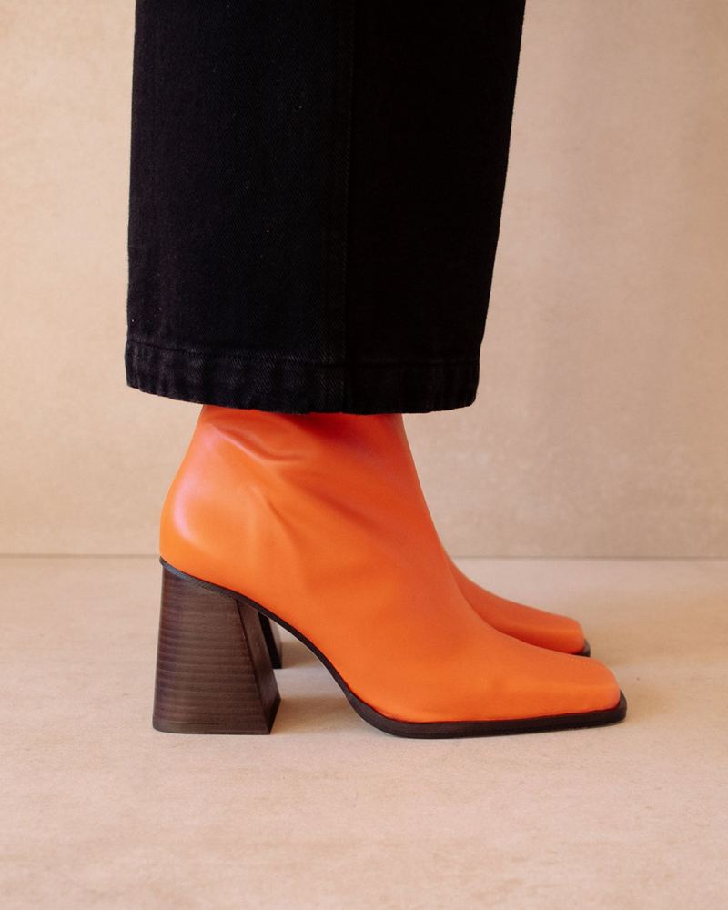 Orange Alohas South Leather Women's Ankle Boots | BUIAC5043