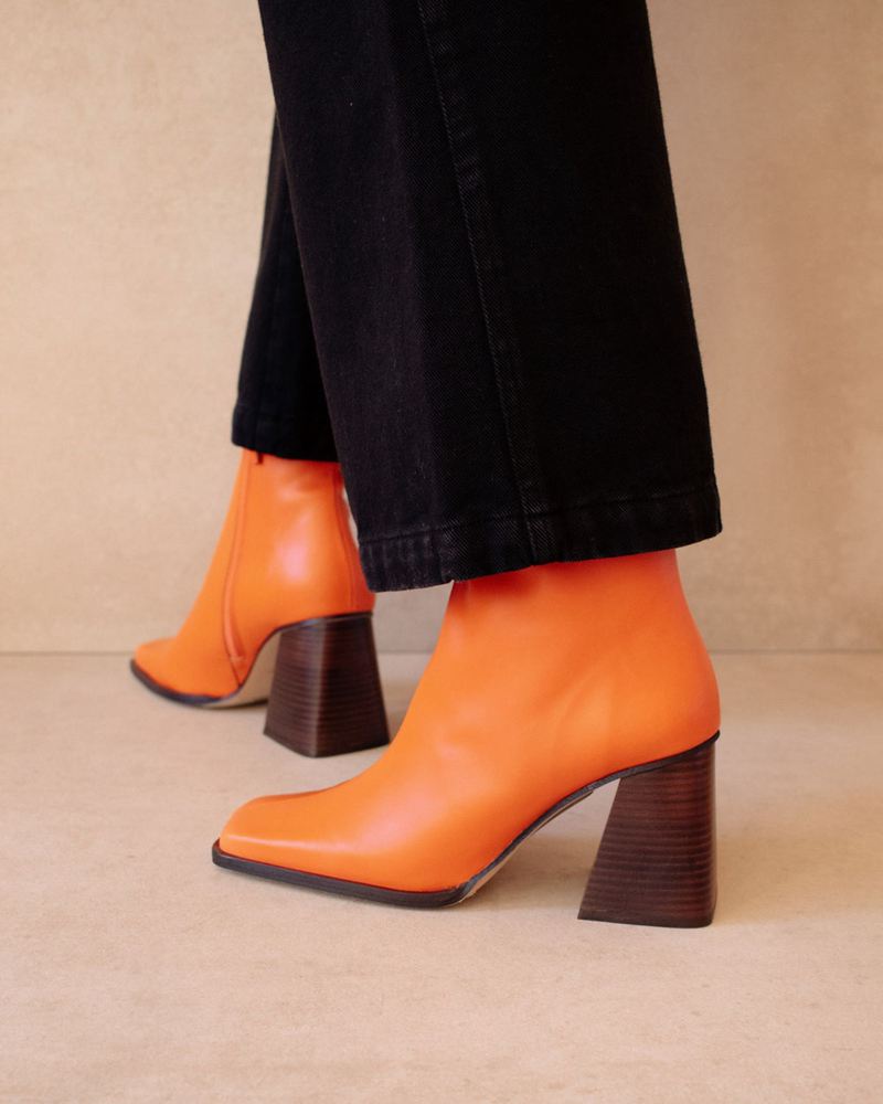 Orange Alohas South Leather Women's Ankle Boots | BUIAC5043