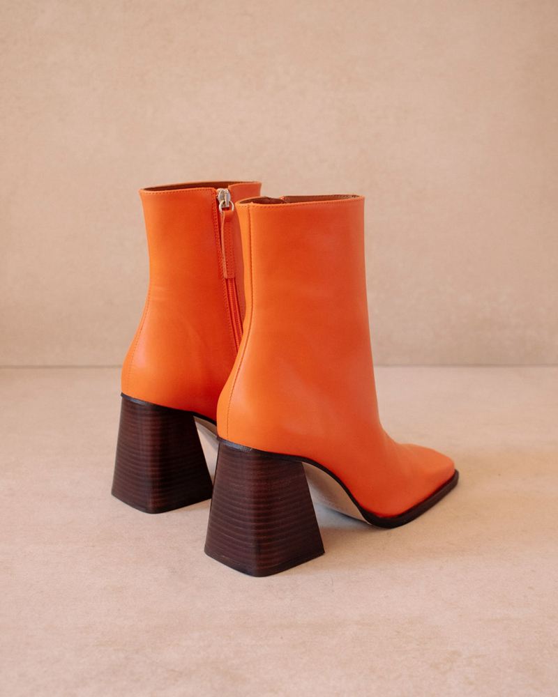 Orange Alohas South Leather Women's Ankle Boots | BUIAC5043