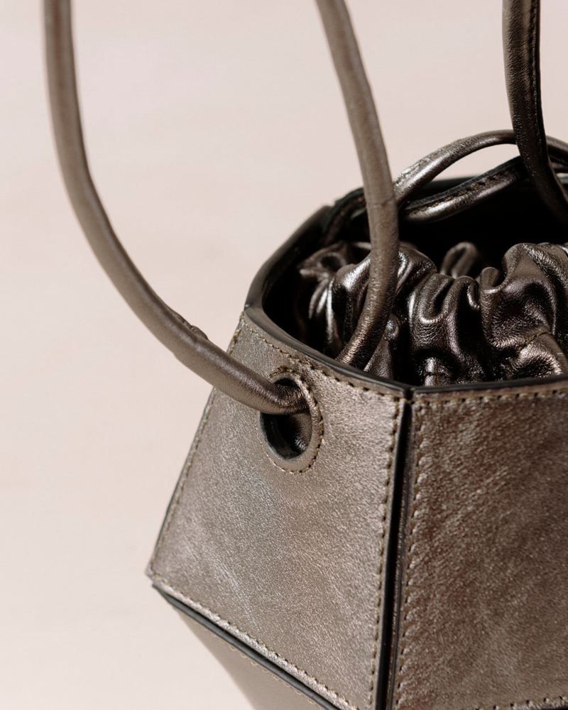 Silver Alohas The V Shimmer Leather Women's Bags | TFZVJ5267