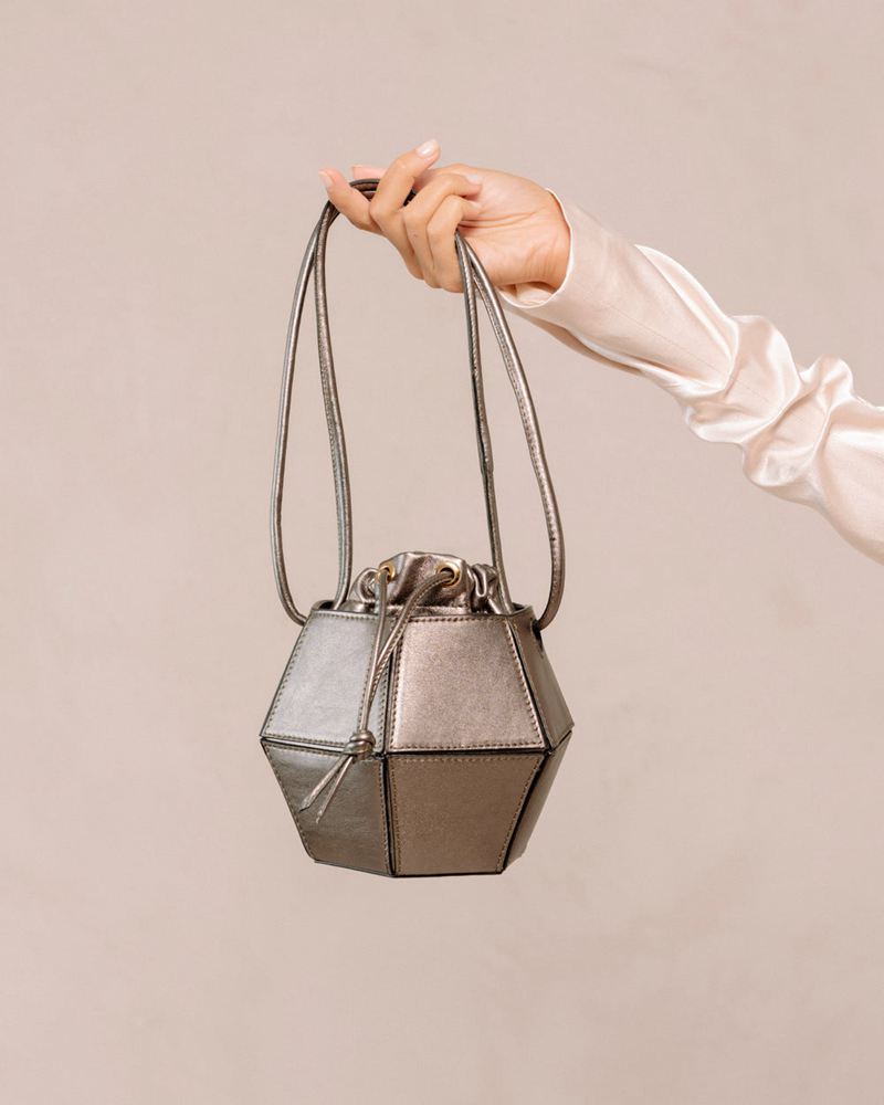 Silver Alohas The V Shimmer Leather Women's Bags | TFZVJ5267