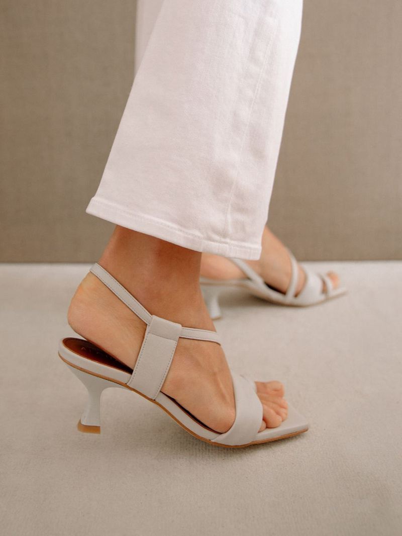 White Alohas Asymmetric Straps Leather Women's Mules | TERPC9830