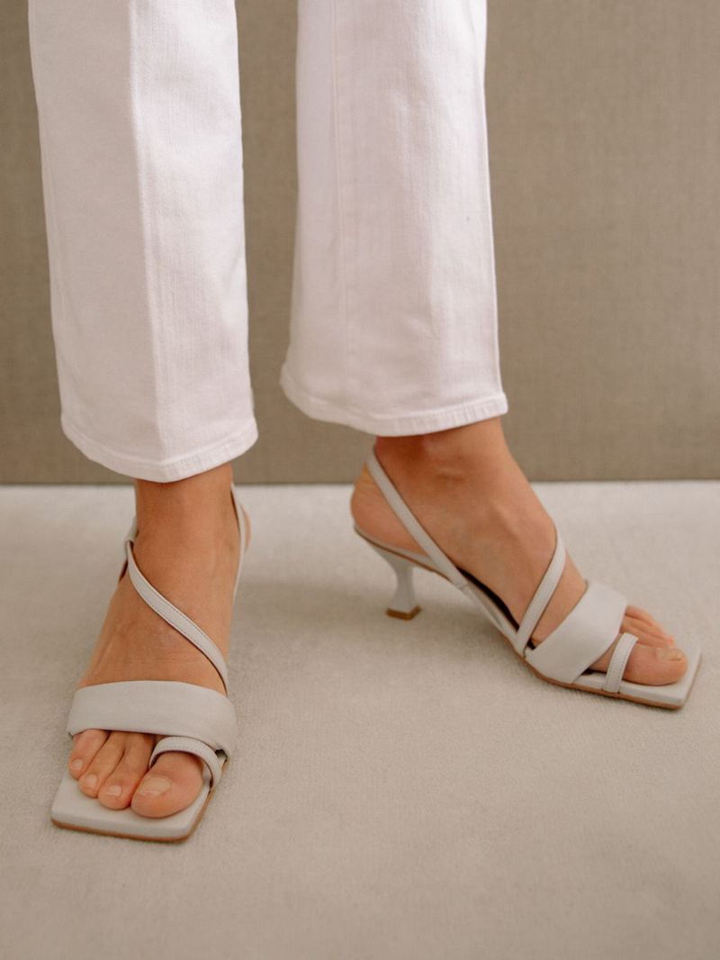 White Alohas Asymmetric Straps Leather Women's Mules | TERPC9830