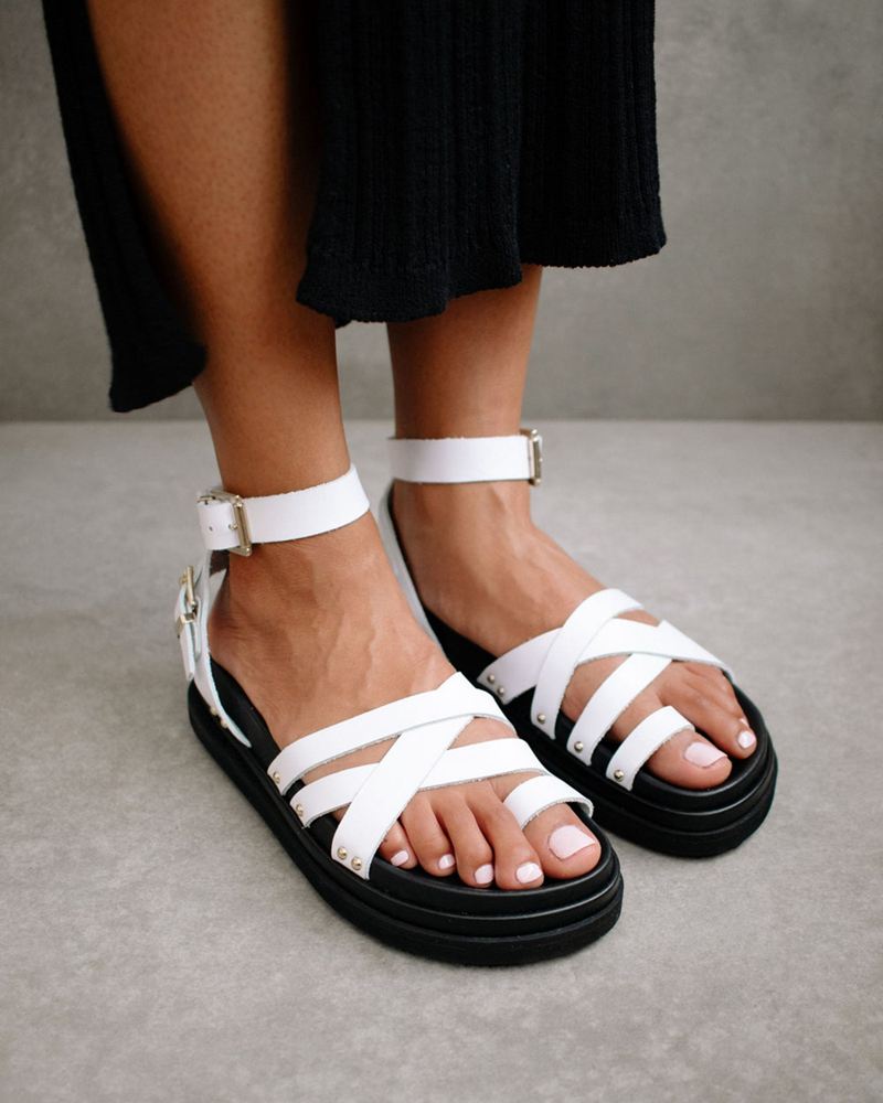 White Alohas Buckle Up Women's Sandals | KUQPY9547