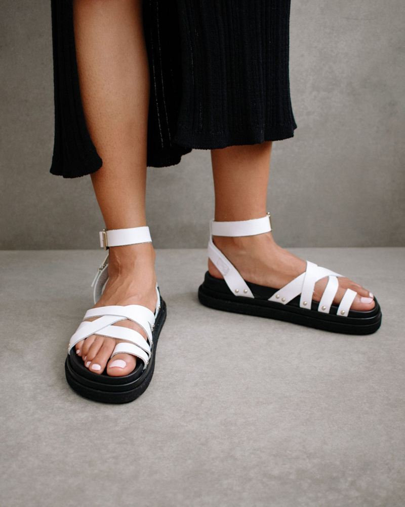 White Alohas Buckle Up Women's Sandals | KUQPY9547