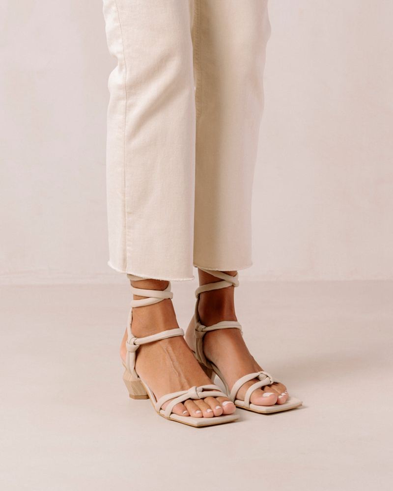 White Alohas Creative Leather Women's Sandals | XKHOF9671