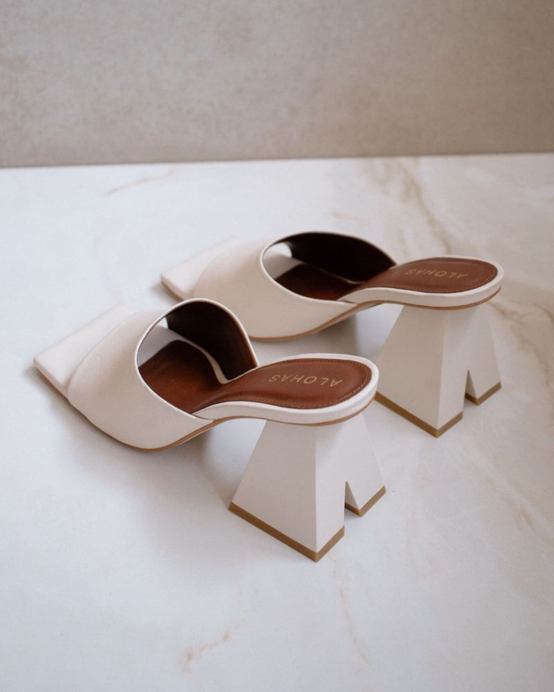 White Alohas Dune Leather Women's Mules | DXSNF2081