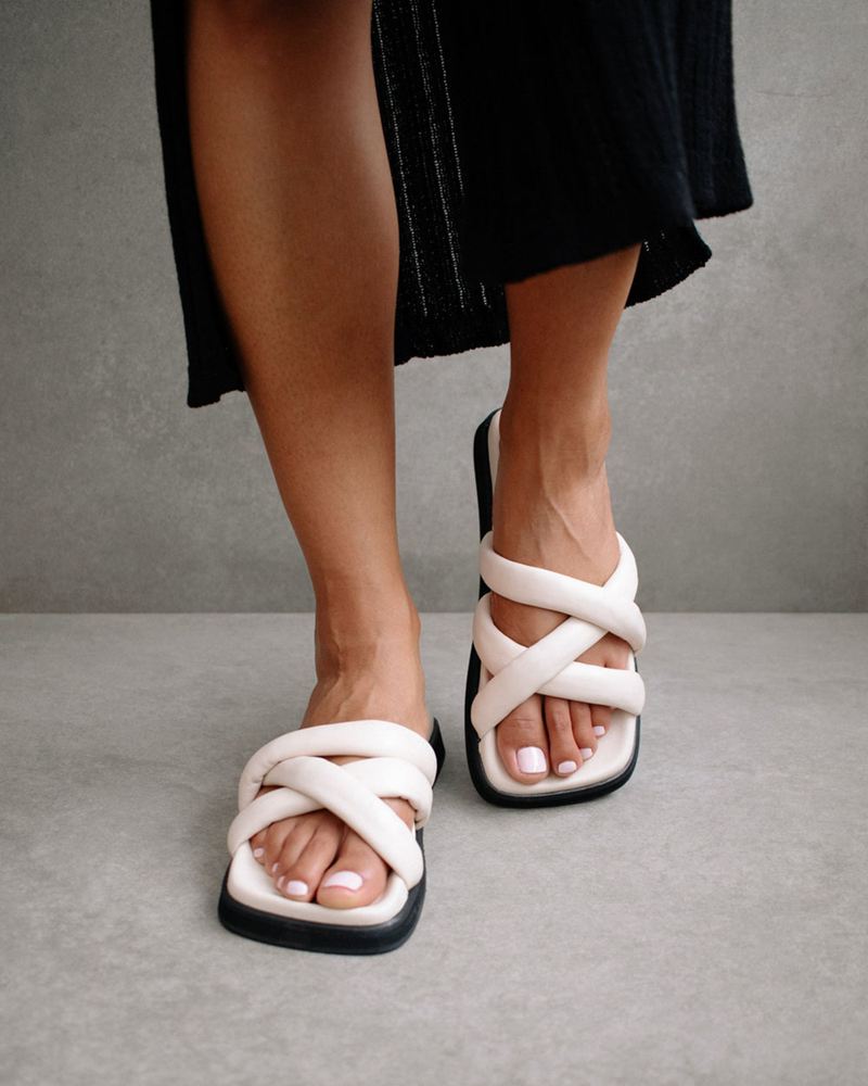 White Alohas Slip On Cross Leather Women's Sandals | YQGFA5968