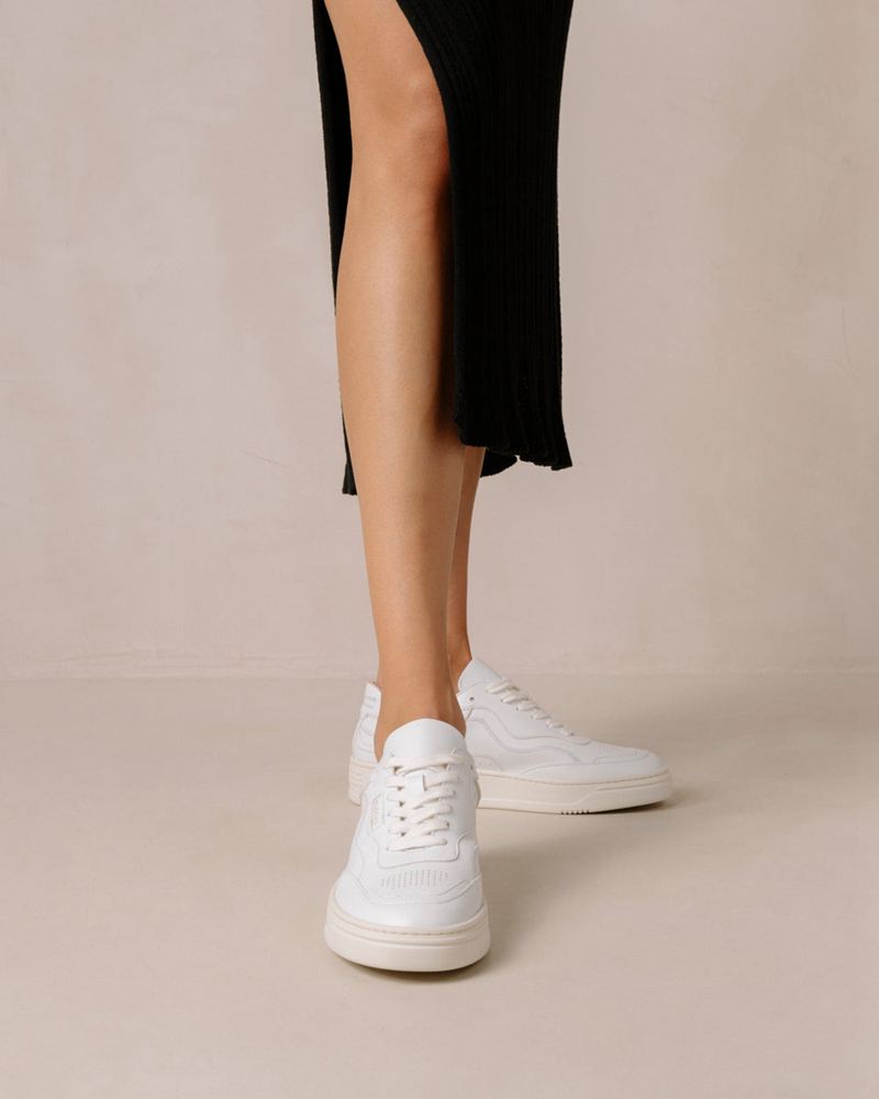 White Alohas Tb.87 Vegan Leather Women's Sneakers | UHLMF3591