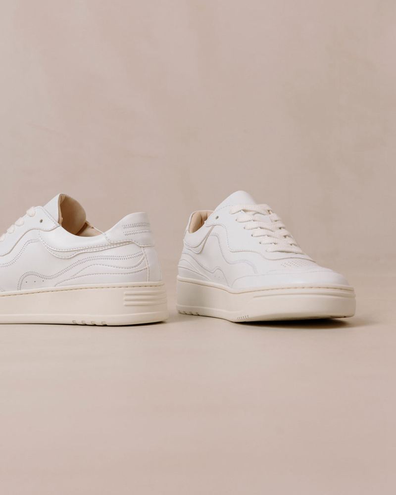 White Alohas Tb.87 Vegan Leather Women's Sneakers | UHLMF3591