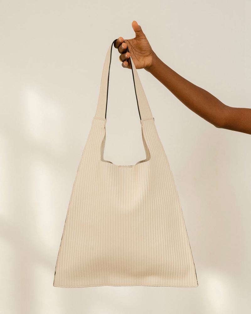 White Alohas The L Pleated Leather Women's Bags | QLSBG2167