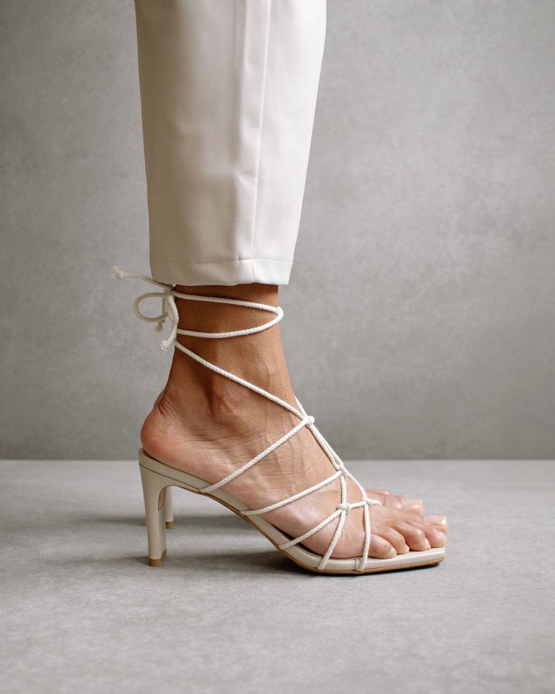 White Alohas Unique Laced Women's Heels | ZGAVO6143