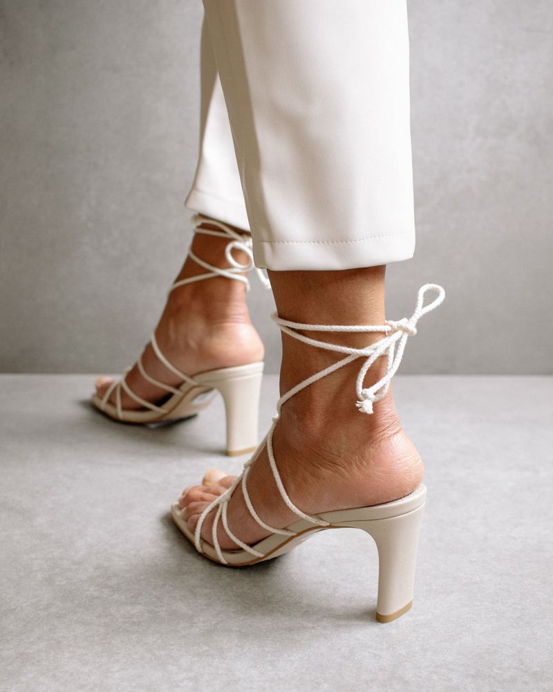 White Alohas Unique Laced Women's Heels | ZGAVO6143