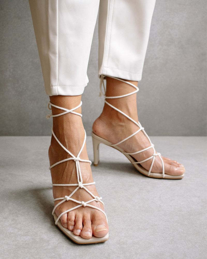 White Alohas Unique Laced Women's Heels | ZGAVO6143