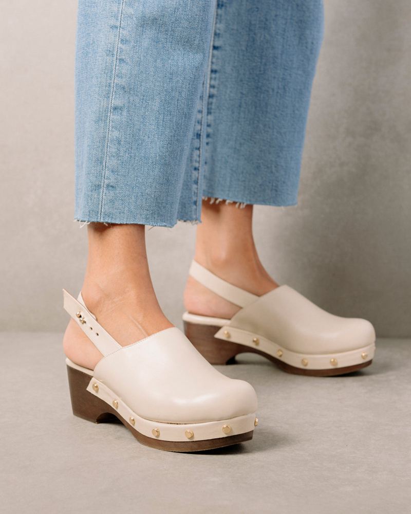 White Alohas Vinyl Leather Women's Mules | EAPDL4290