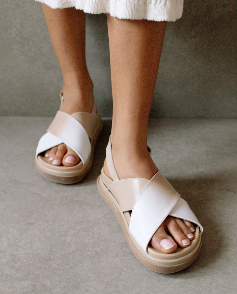 White/Beige Alohas Marshmallow Women's Sandals | UIFMW0789