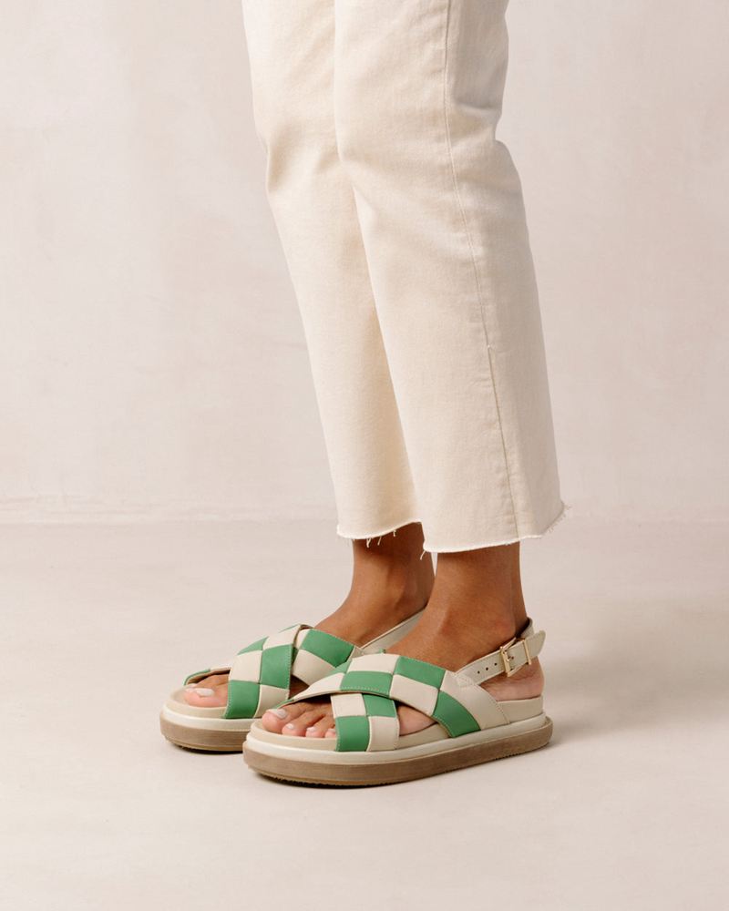 White/Green Alohas Marshmallow Scacchi Women's Sandals | TQCWY6089