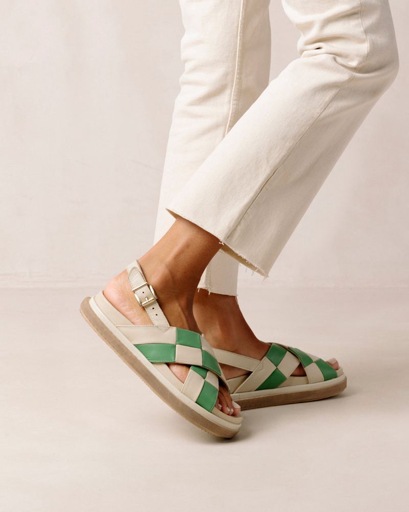 White/Green Alohas Marshmallow Scacchi Women's Sandals | TQCWY6089