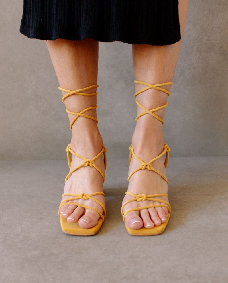 Yellow Alohas Paloma Women's Sandals | SMVOZ2496