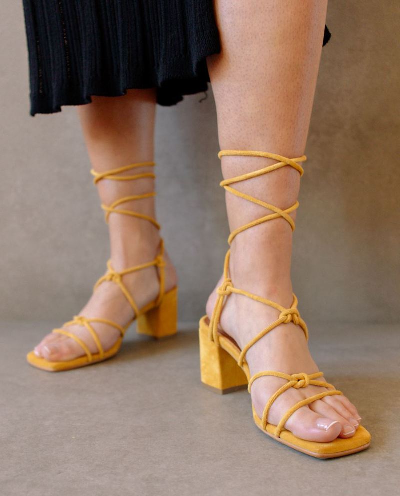 Yellow Alohas Paloma Women's Sandals | SMVOZ2496