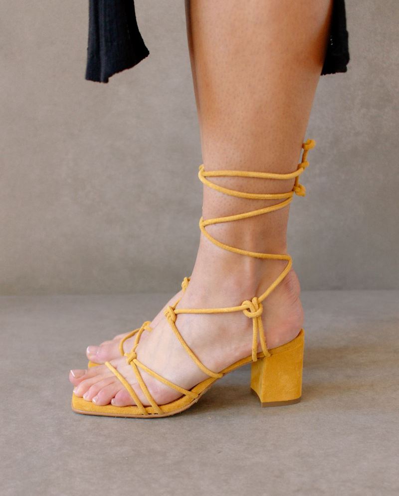 Yellow Alohas Paloma Women's Sandals | SMVOZ2496